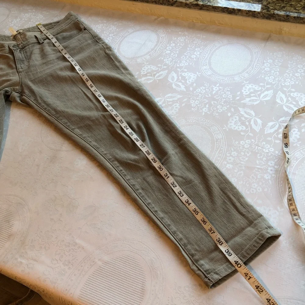 Eileen Fisher High-Waisted Gray Cropped Folded Denim Jeans Pants Women’s 12